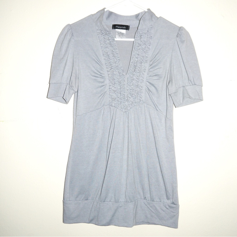 Pale Grey T-shirt w/V-neck & Ruffle Detail